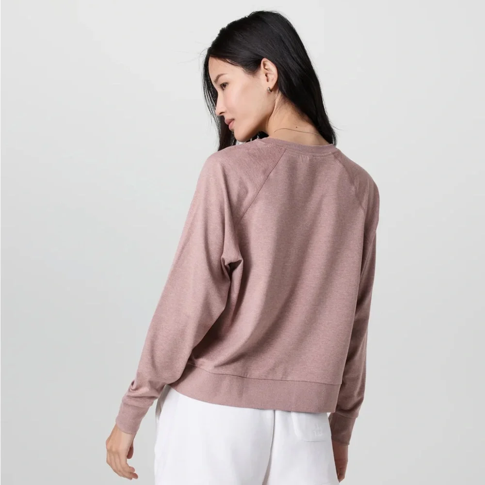 Vuori Long Sleeve Halo Crew - Picture 2 of 7